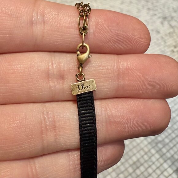 Dior Gold Star Ribbon Choker Necklace - Picture 5 of 6